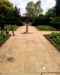 Holland Park fountain