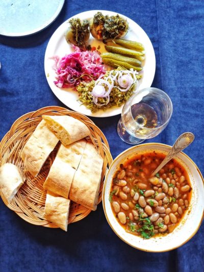 Lobio with bread & pickled vegetables