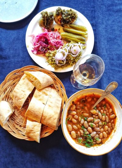 Lobio with bread & pickled vegetables